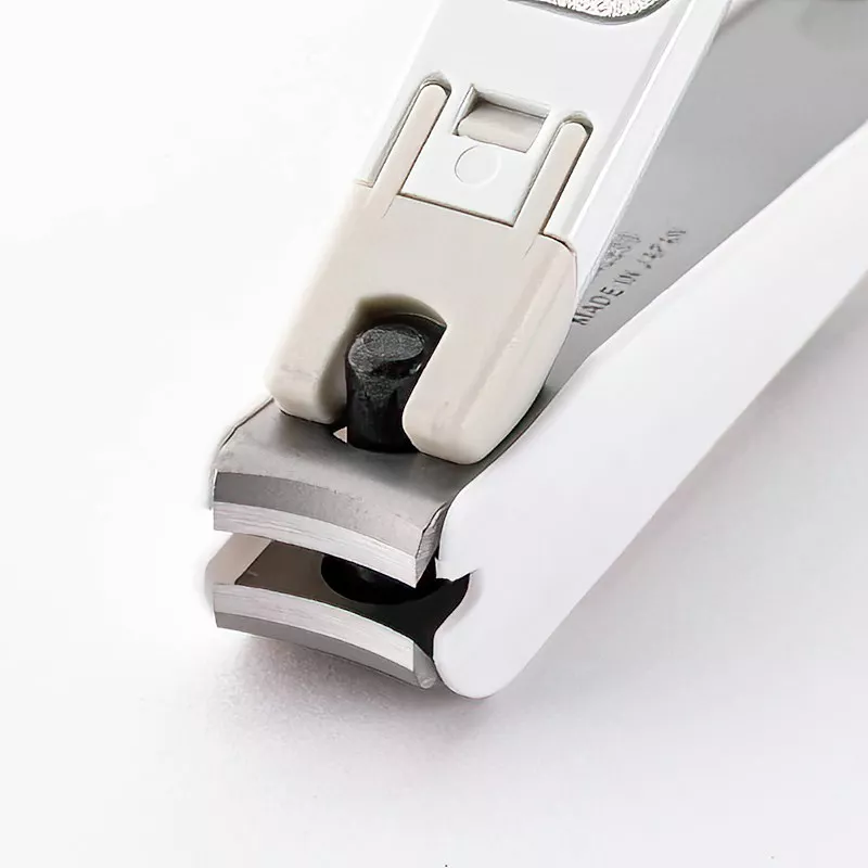 KAI Obcinacz do paznokci serii 119S, Zakrzywione Ostrze, 7 cm