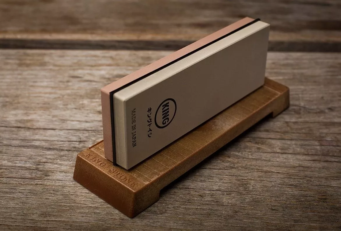 Kamień wodny King Deluxe KW-65, dwustronny 1000/6000, z podstawą